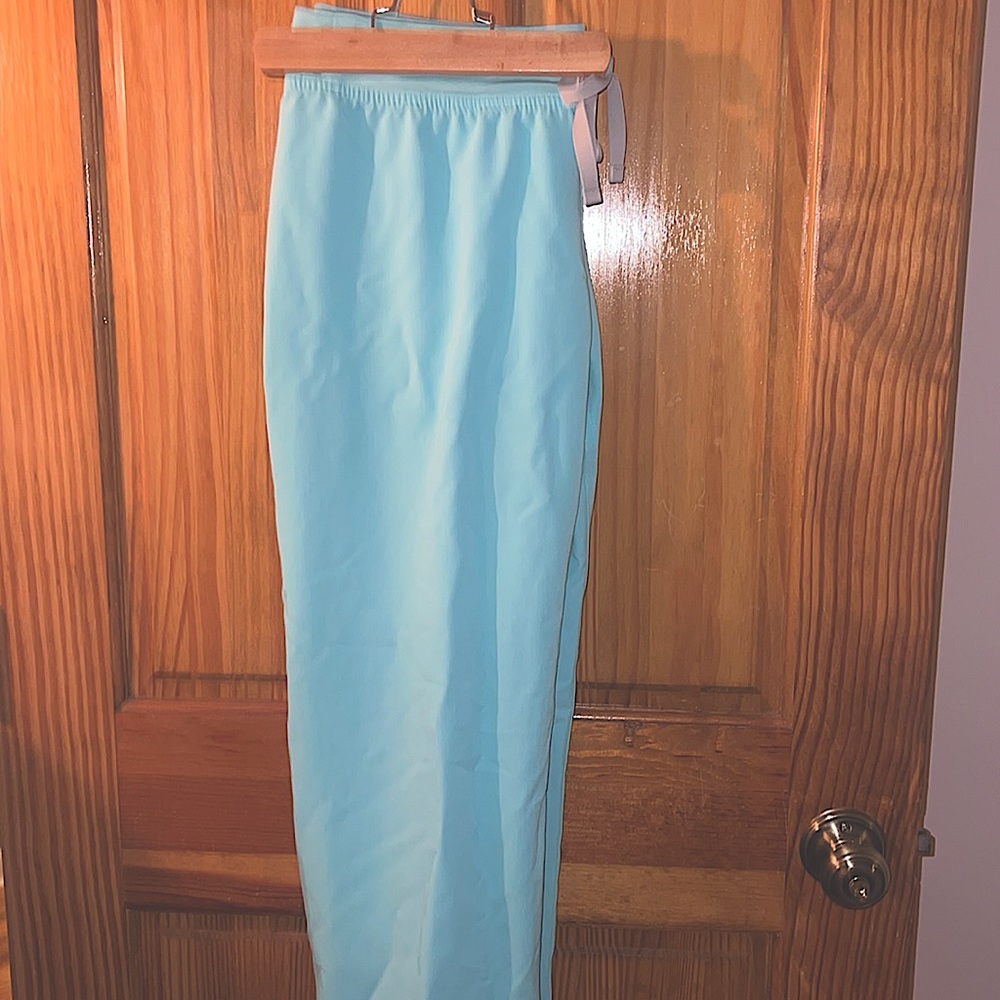 FIGS Women's Fresh Aqua Livingston™ Scrub Pants(P-SM)